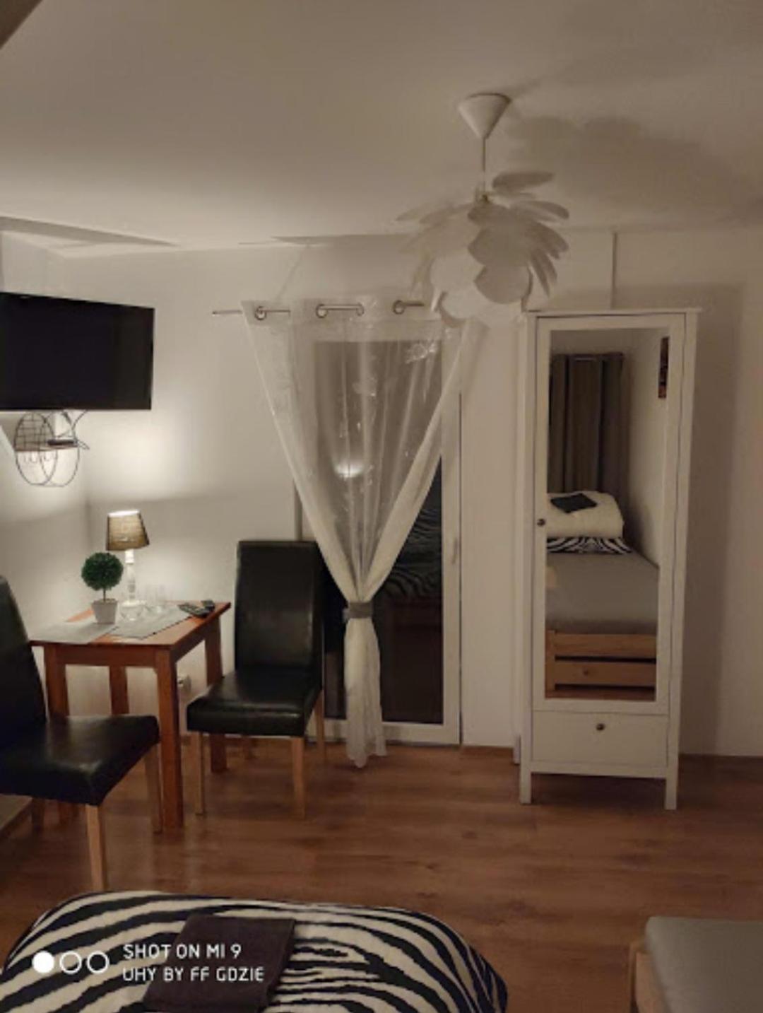 Apartamenty Pod Sosnami Ostróda Międzylesie Quarto foto